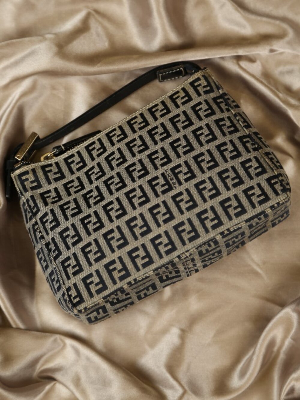 Rare FENDI Zucchino Pochette - Picture 2 of 13